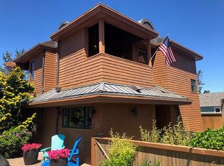 122 W Monroe St, Cannon Beach, OR 97110