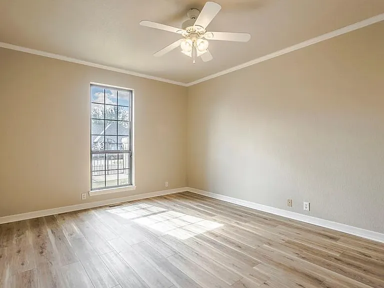 2100 Cobblestone Ct #103 — Photo 2