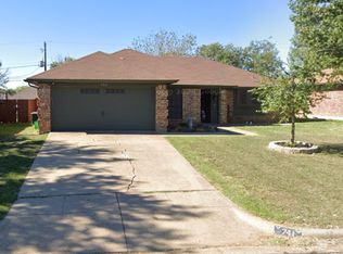 741 Parkview Dr, Burleson, TX 76028
