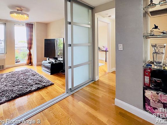 3rd image of 390 Kings Hwy APT 3A
