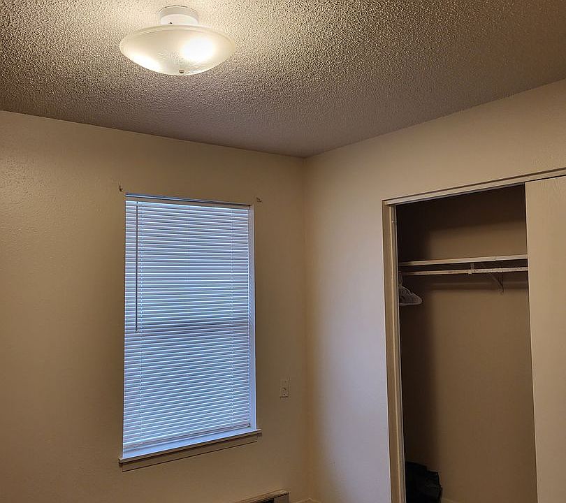 2nd image of 203 Perry St #10