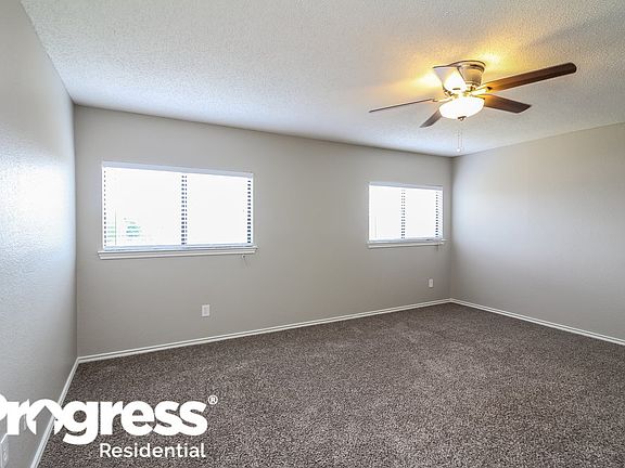 5th image of 453 Capricorn Dr