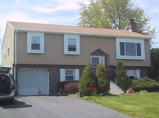 439 Crosshill Rd, Nazareth, PA 18064