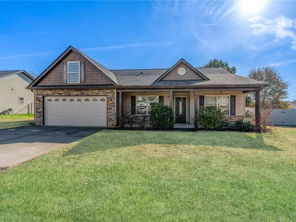 6 Robin Dr, Anderson, SC 29626