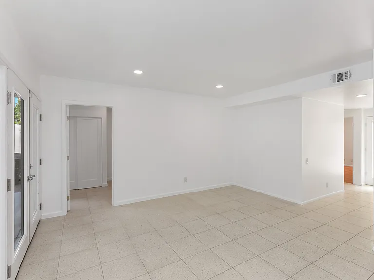 48071 Birdie Way #48071 — Photo 6