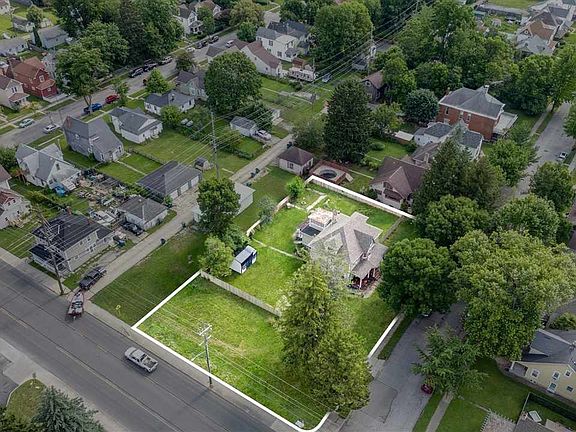 3rd image of 430 Kinsey St