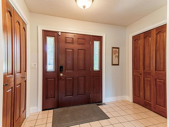 5th image of 10202 Brookcrest Dr