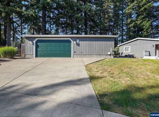 1720 Ten Oaks Ln, Woodburn, OR 97071