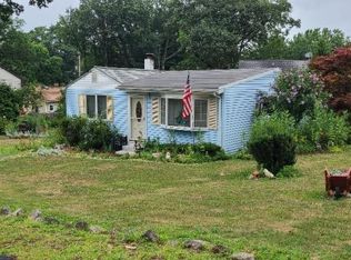 18 Millburn Dr, Lake Hopatcong, NJ 07849