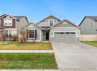 2935 NW 8th Ave, Meridian, ID 83646