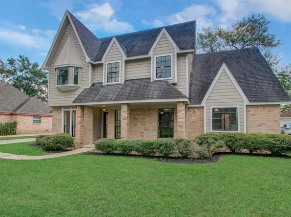 11247 Canyon Trail Drive, Houston, TX 77066