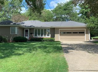 7113 Sunrise Blvd, Windsor Heights, IA 50324