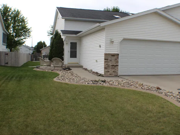 727 14th Ave E, West Fargo, ND 58078