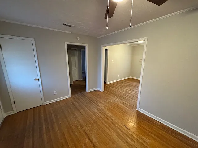 833 Harvey Cv — Photo 3