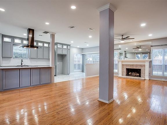 4th image of 706 Amesbury Dr
