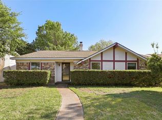 2214 Meadowglen Dr, Garland, TX 75044