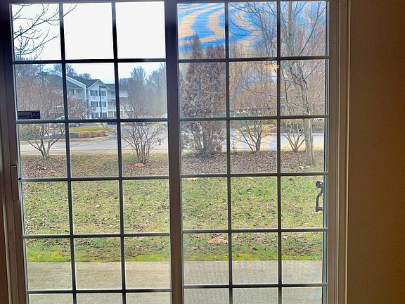 5th image of 9303 Stonestreet Rd #120