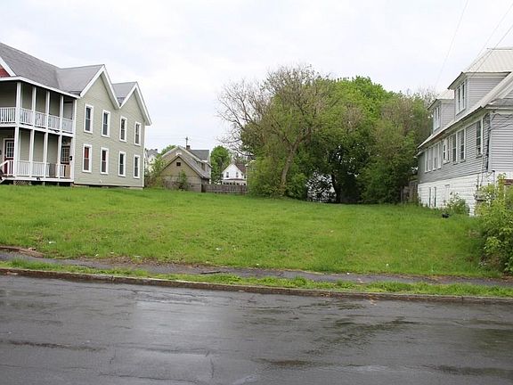 2nd image of 1239 Avery Ave