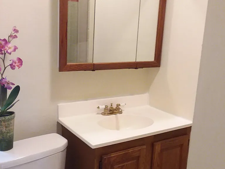 814 W Market St #2 — Photo 17