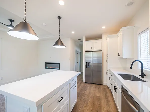 19 Adobe Ln, Calistoga, CA 94515