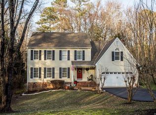 14200 Huntgate Woods Rd, Midlothian, VA 23112