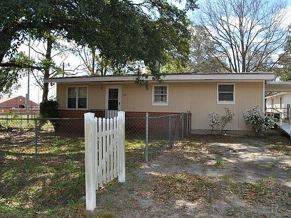 2nd image of 230 Peachtree Cir