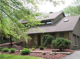 8 Reedmoor Ln, Cranberry Township, PA 16066