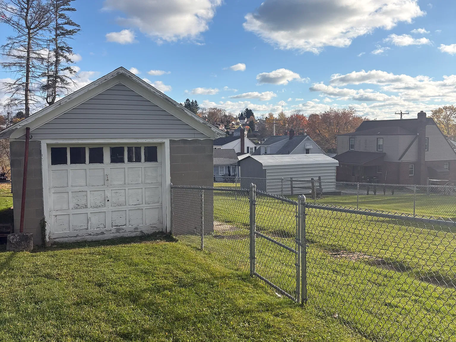 2 bed, $995 — Photo 2