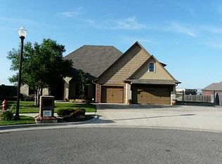 3000 White Cedar Ct, Moore, OK 73160