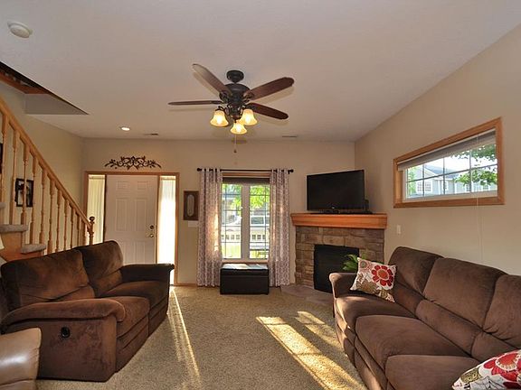4th image of 2408 NW Ashton Ln Unit 3