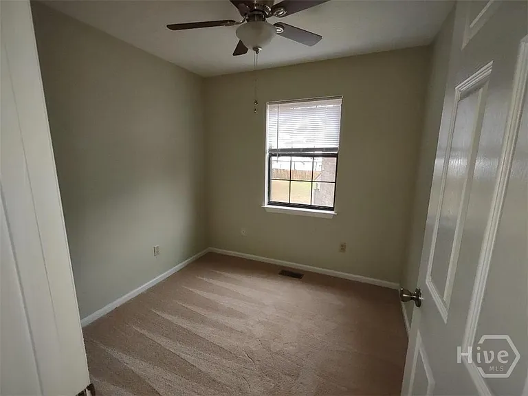 282 Greenwich Dr #5 — Photo 7