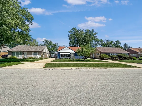 1113 Bristol Ave, Westchester, IL 60154