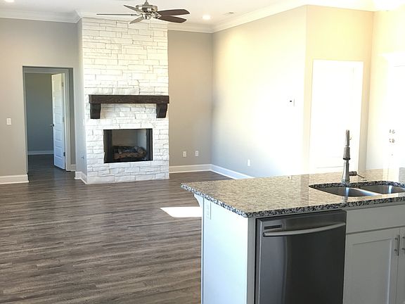 3rd image of 469 Yona Ln