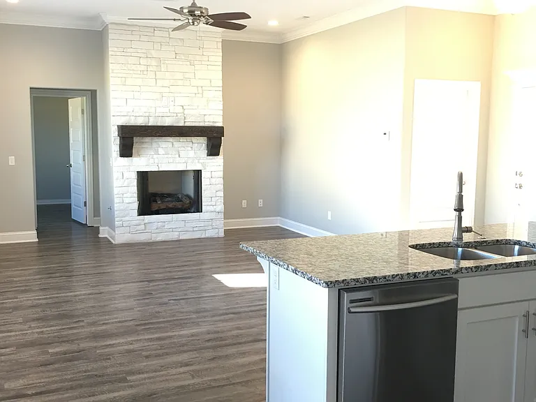 5858 W Luna St — Photo 4