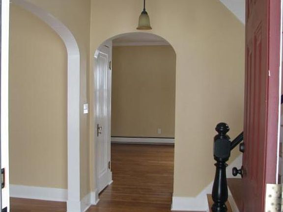 3rd image of 27 Lincoln Ave