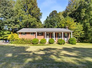 5675 Sweetbriar Rd, Pfafftown, NC 27040