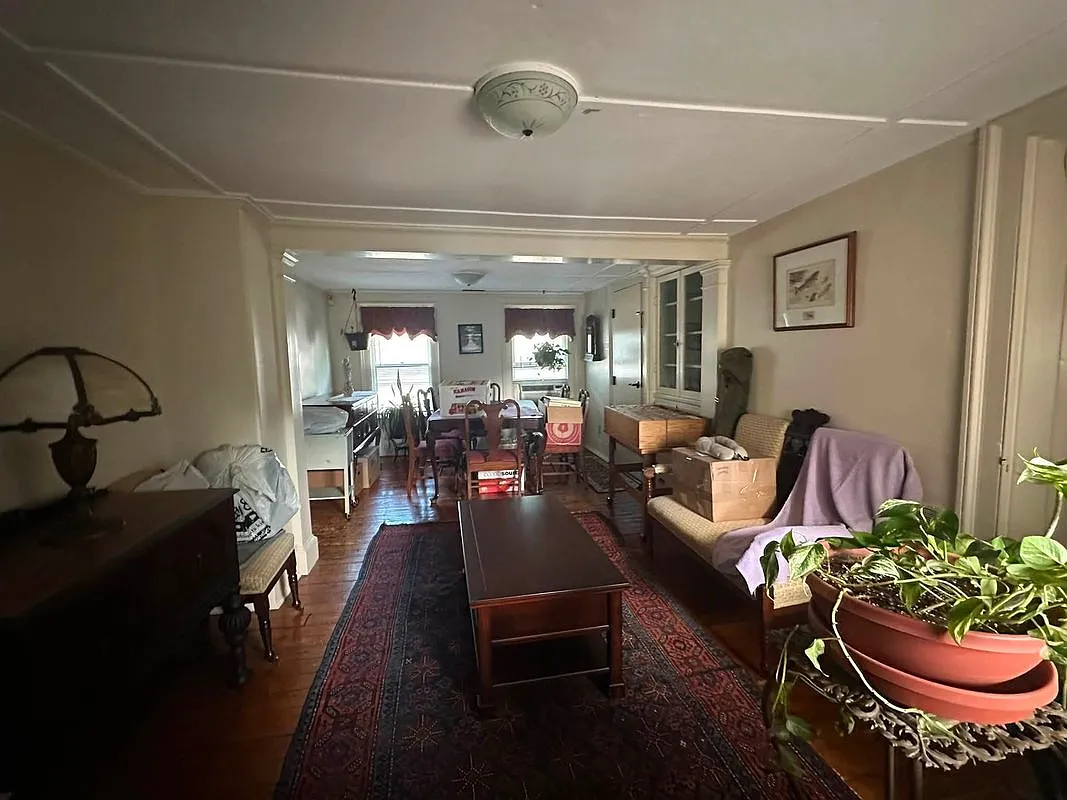 2 bed, 1.0 bath, 1260 sqft, $2,400 — Photo 3