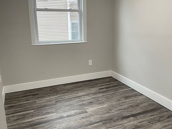 4th image of 71 Pleasant St #6