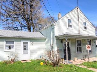 11 Tobacco Ln, Red Hook, NY 12571
