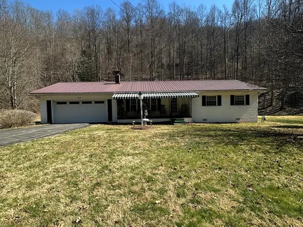 3534 Kopperston Rd, Oceana, WV 24870