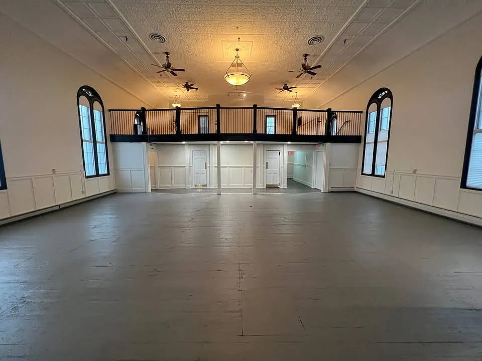 1 bed, 5000 sqft, $5,750 — Photo 2