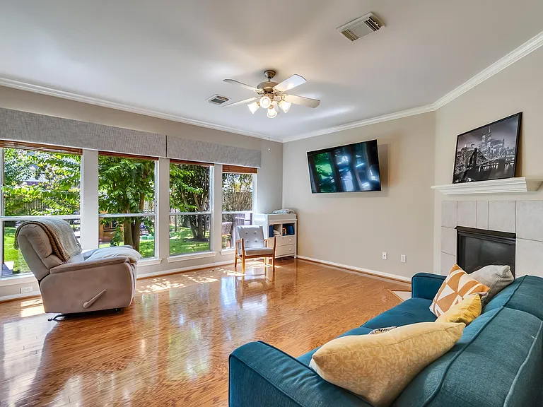 602 Mosman Ct — Photo 13