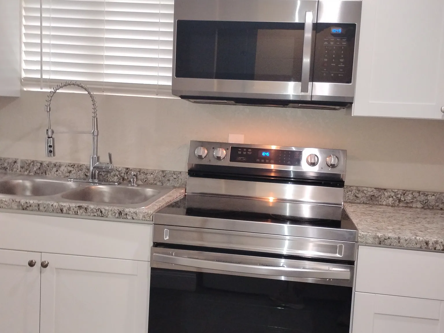 1402 Donna Avenue — Photo 3