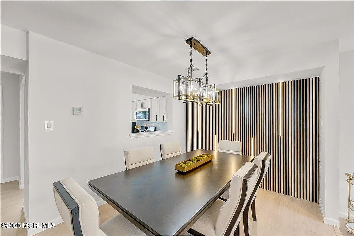 34 Portland Pl — Photo 3