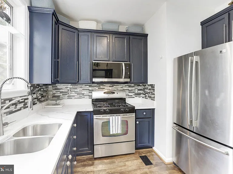 9197 Carriage House Ln #44 — Photo 7