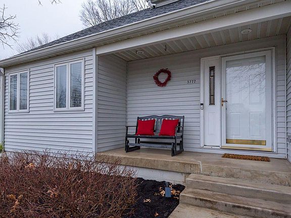 3rd image of 3777 S Bainbridge Dr