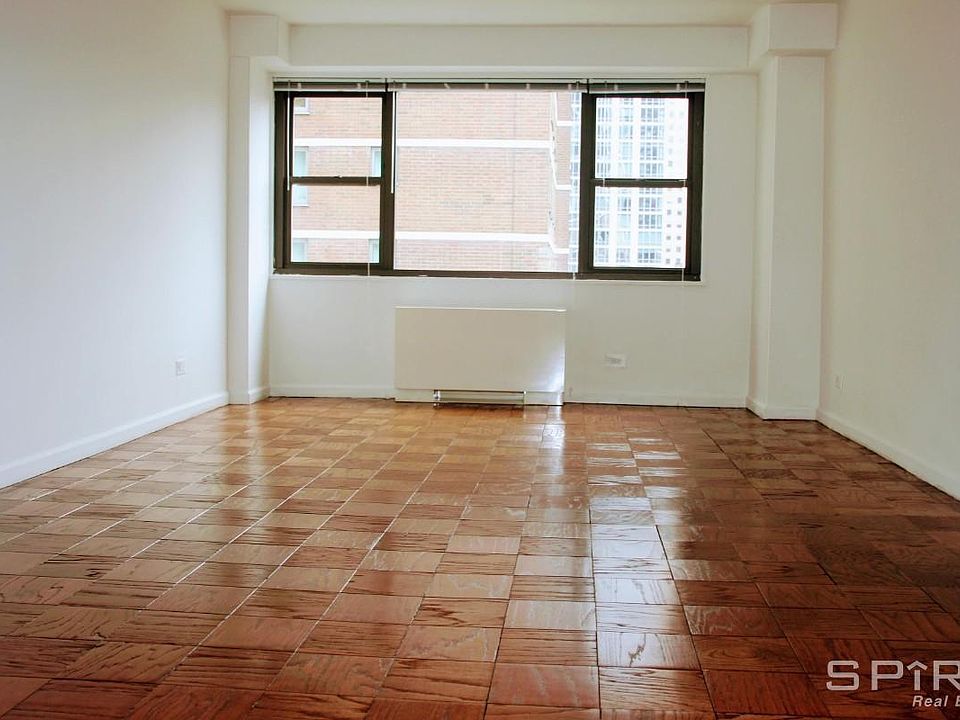 1st image of 300 W 55th St APT 8V