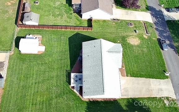 3rd image of 123 Cross Creek Dr