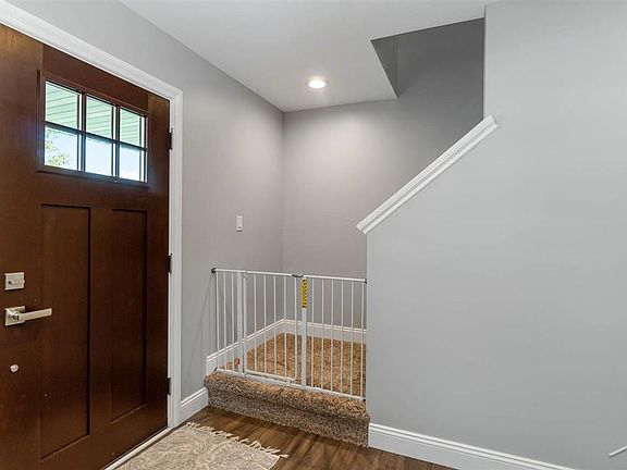2nd image of 10063 Blue Jay Dr