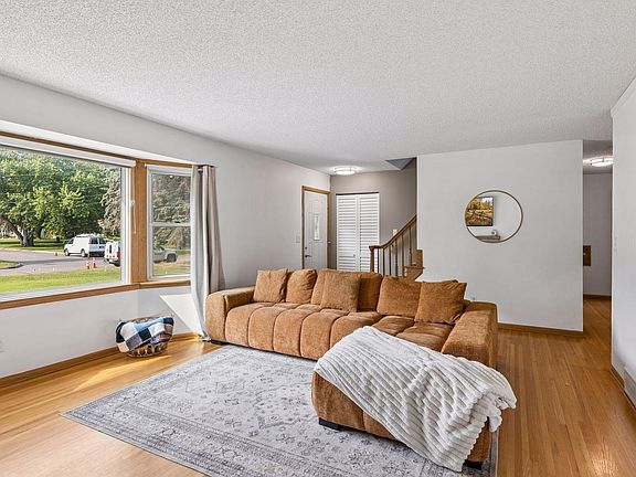 4th image of 15730 6th Ave N
